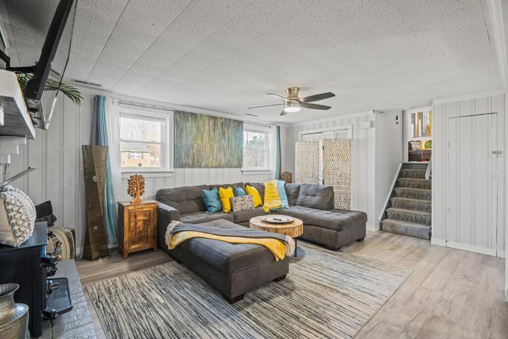 Villa Stylish Haven 11 Minutes From The Richmond Airport Exterior foto
